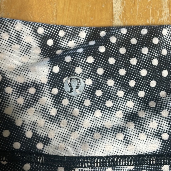 Lululemon 3/4 leggings - Picture 7 of 10